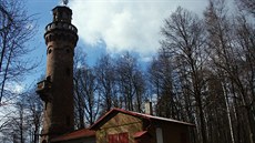 Frýdlantská rozhledna na zalesněném Resselově vrchu. Frýdlantská rozhledna na zalesněném Resselově vrchu.