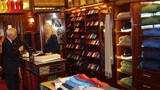 TURNBULL & ASSER. íká se, e jde o vrchol Jermyn Street. Run ité koile...