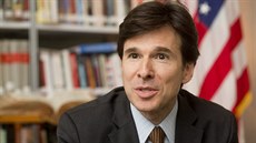 Nový americký velvyslanec v České republice Andrew Schapiro během rozhovoru pro... Nový americký velvyslanec v České republice Andrew Schapiro během rozhovoru pro...