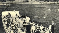 Nástupit výletních lodic u Horního slapu Svatojánských proud (r. 1929)