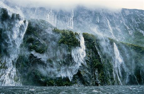 Boue v Milford Sound, Nov Zland