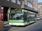 První praský nízkopodlaní autobus Neoplan 4014/3  ev. . 3001 pi pedstavení...