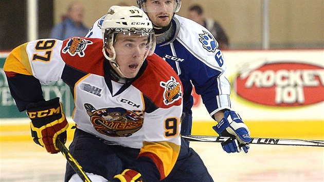 Kanadsk hokejov talent Connor McDavid hrajc OHL za Erie Otters se zranil a nen jist, jestli stihne domc juniorsk ampiont.