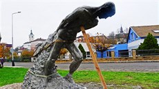 Lanškrounská socha Tomáše Otoupala Osud Sudet se váže ke vztahům mezi Čechy a... Lanškrounská socha Tomáše Otoupala Osud Sudet se váže ke vztahům mezi Čechy a...