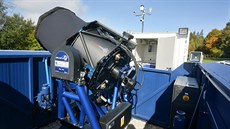 Robotický dalekohled Blue Eye je umístěn na takzvané radarové louce hvězdárny v... Robotický dalekohled Blue Eye je umístěn na takzvané radarové louce hvězdárny v...