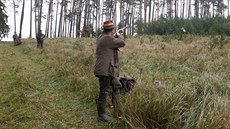 Lovci přijeli z celého Rakouska, jeden prý byl až z kraje nedaleko Dolomit. Lovci přijeli z celého Rakouska, jeden prý byl až z kraje nedaleko Dolomit.