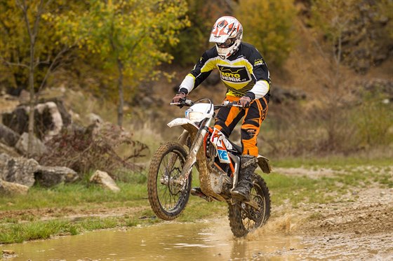 KTM Freeride E - Vody se rozhodn bt nemuste, Freeride mete klidn cel...