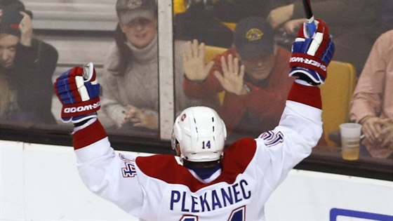 Tomá Plekanec z Montrealu slaví svj gól proti Bostonu.
