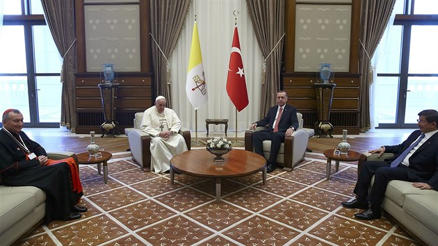 Pape na nvtv v Turecku. (28. listopadu 2014)