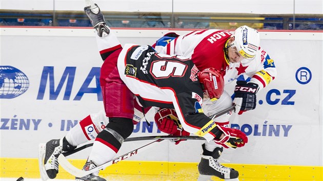 PADME. Hradeck tonk Rudolf erven (vlevo) a obrnce Slavie Juraj Valach.