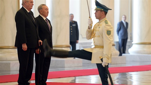 Prezident Milo Zeman se v Astan seel s  kazaskm prezidentem Nursultanem Nazarbajevem.