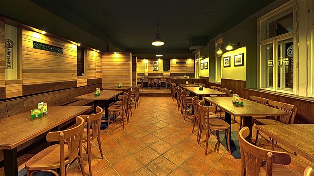 Nov restauran s Staropramenu Nae hospoda. Pivovar jich chce otevt destky v regionech.