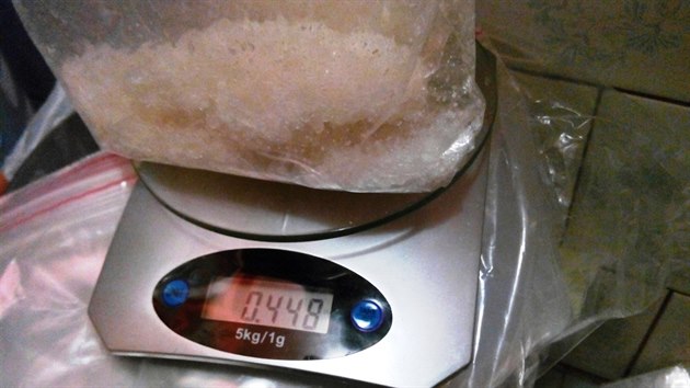 Policist nali u eny doma skoro pl kila pervitinu, za kter by pi prodeji utrila kolem pl milionu korun.