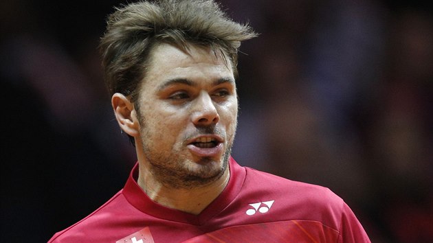 vcarsk tenista Stan Wawrinka v duelu s Jo-Wilfriedem Tsongou z Francie ve finle Davis Cupu.