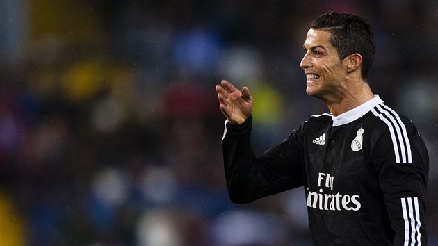 Cristiano Ronaldo z Realu Madrid bhem duelu s Mlagou