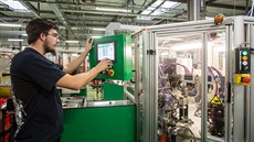 Výroba v písecké továrně Schneider Electric. Výroba v písecké továrně Schneider Electric.