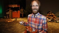 Šéfredaktor iDNES.cz Ondřej Tolar s letošní cenou v kategorii Zpravodajství v... Šéfredaktor iDNES.cz Ondřej Tolar s letošní cenou v kategorii Zpravodajství v...
