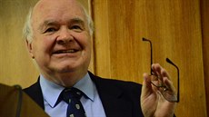 Prof. John Lennox přednášel na Filosofické fakultě Univerzity Karolvy v Praze... Prof. John Lennox přednášel na Filosofické fakultě Univerzity Karolvy v Praze...