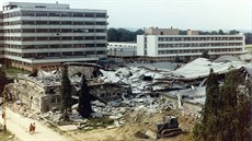 SPADLÁ BUDOVA. Podrobnosti o příčinách neštěstí, o němž tehdy informoval hlavně... SPADLÁ BUDOVA. Podrobnosti o příčinách neštěstí, o němž tehdy informoval hlavně...