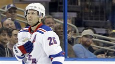 Martin St. Louis v dresu NY Rangers pi svém návratu do Tampy.