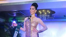 Česká Miss Earth 2014 Nikola Buranská vyhrála se svými šaty. Česká Miss Earth 2014 Nikola Buranská vyhrála se svými šaty.