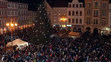 V Liberci se vánoční strom nerozsvítil. Tisíce lidí čekaly marně. V Liberci se vánoční strom nerozsvítil. Tisíce lidí čekaly marně.