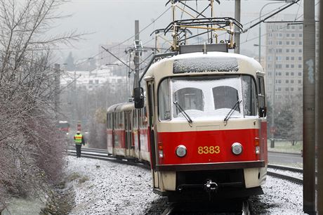 Praské tramvaje se pln rozjedou do stedení 14. hodiny