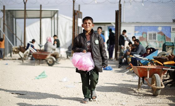 Syrský uprchlický tábor Zátarí v Jordánsku (7. prosince 2014).