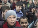 Sirotci na akci charitativn organizace v syrsk Dm (5. prosince 2014).
