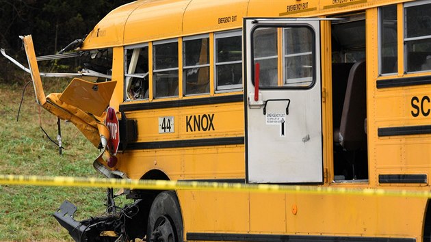 V americkm Tennessee se srazily dva koln autobusy (2. prosince 2014).