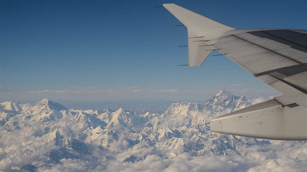 Pohled na Everest z letadla bhem letu Dil  Paro
