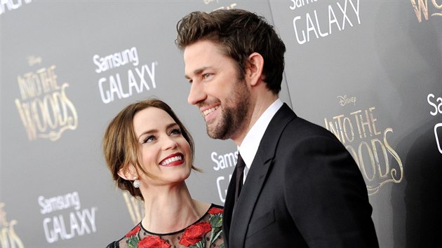 Emily Bluntov a jej manel John Krasinski (New York, 8. prosince 2014)