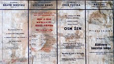 Plakáty ze edesátých let se objevily u brnnského Moravského námstí.