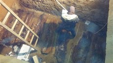 Archeologové našli v libereckém kostele sv. Antonína Velikého kryptu a v ní... Archeologové našli v libereckém kostele sv. Antonína Velikého kryptu a v ní...