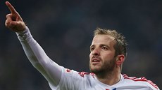 Rafael Van Der Vaart z Hamburku slaví svůj gól. Rafael Van Der Vaart z Hamburku slaví svůj gól.
