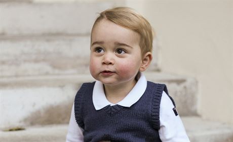 Britsk princ George pzoval pro vnon pozdravy (konec listopadu 2014).