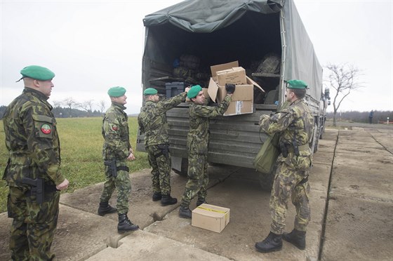 Vyslání armády k Vrbticím vláda schválila do konce ervna 2015.  (15. 12. 2014)