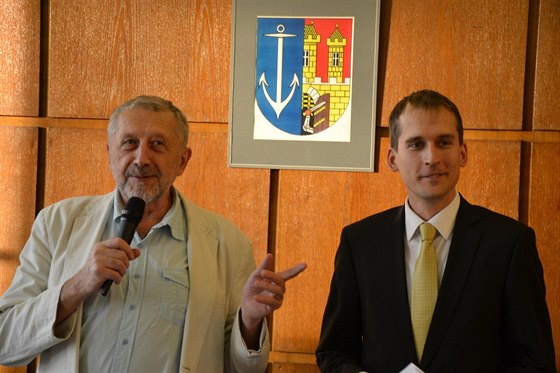 Jan Vodanský a starosta Jan iinský (vpravo)