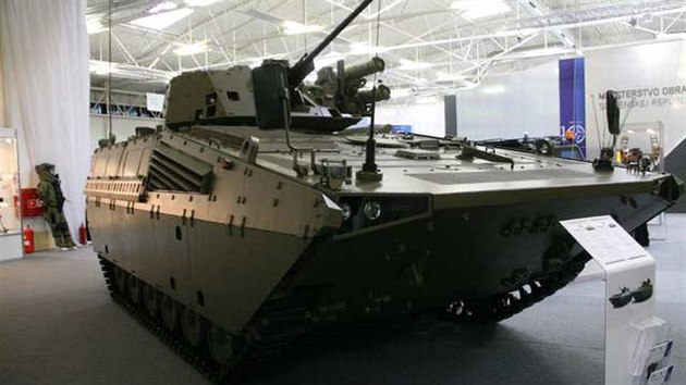 Prototyp modernizovanho bojovho vozidla pchoty akal se mimo jin v kvtnu pedstavil na Mezinrodnm veletrhu obrann techniky IDEB 2014 v Bratislav.