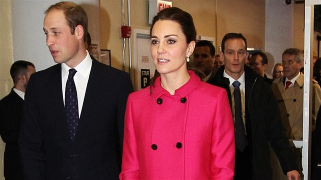 Princ William a jeho thotn manelka Kate navtvili centrum pro poskytovn slueb znevhodnnm mladm lidem The Door (New York, 9. prosince 2014).