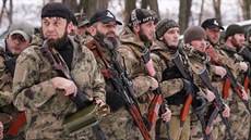 Cvičení čečenského praporu „Smrt“ na území tzv. Doněcké lidové republiky. (8.... Cvičení čečenského praporu „Smrt“ na území tzv. Doněcké lidové republiky. (8....