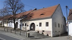 Husův domek v Husinci projde rekonstrukcí za 25 milionů korun. Husův domek v Husinci projde rekonstrukcí za 25 milionů korun.
