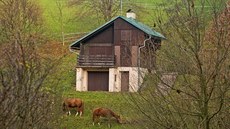 Chata nedaleko Hrádečku, odkud StB sledovala Václava Havla. Chata nedaleko Hrádečku, odkud StB sledovala Václava Havla.