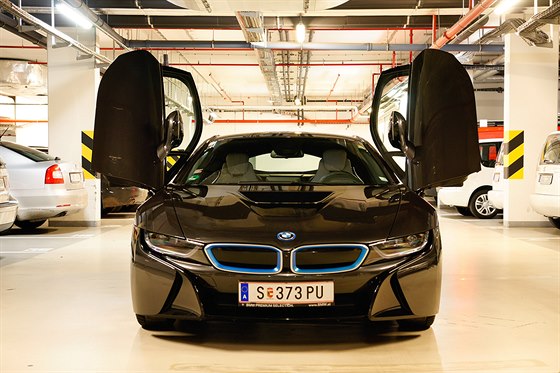 BMW i8