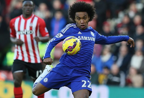 S MÍEM. Willian z Chelsea v utkání proti Southamptonu.