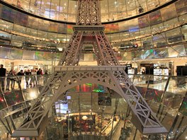 Galeries Lafayette Berlin na Friedrichstrasse lk na luxusn mdn znaky,...