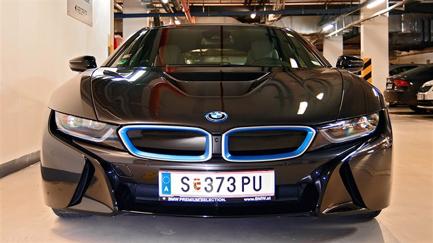 BMW i8