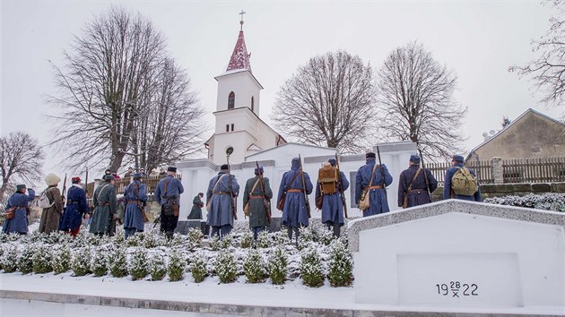 V Sezemicch vzdali poctu padlm vojkm.