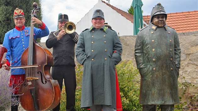 První eská socha vejka stojí od léta v Putimi na Písecku.