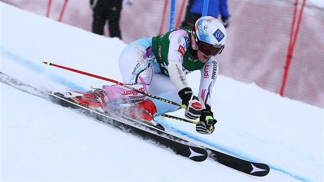 Tina Weiratherov v obm slalomu v Khtai.